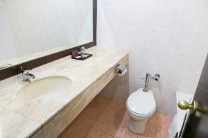 IDEA ACADEMIA_hotel toilet